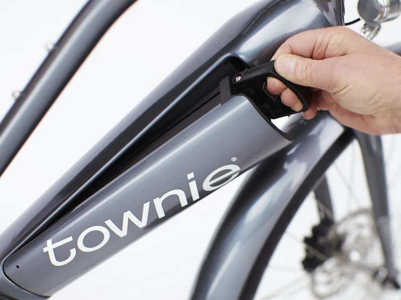 Electra Townie Path Go! 10D EQ Step-Thru 500 Wh Retro E-Bike Wave 27,5" holographic M