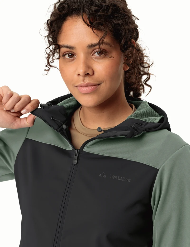Women's Qimsa Hooded Softshell Jacket