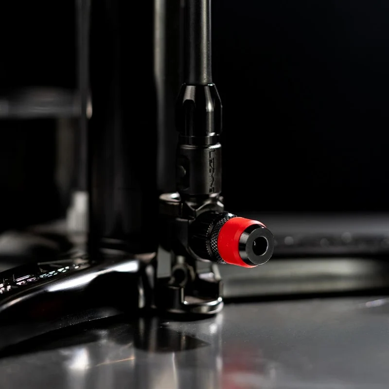 Lezyne Standluftpumpe Steel HV Clik™ Floor Drive schwarz-matt