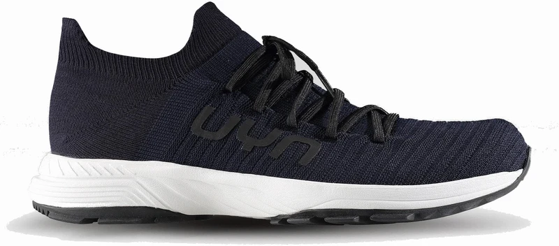 WOMAN LACES TREK SHOES