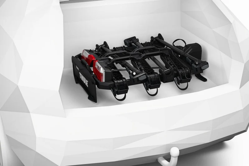 Thule OutPace Klappbarer Anhängerkupplungs-Fahrradträger für 3 Fahrräder black