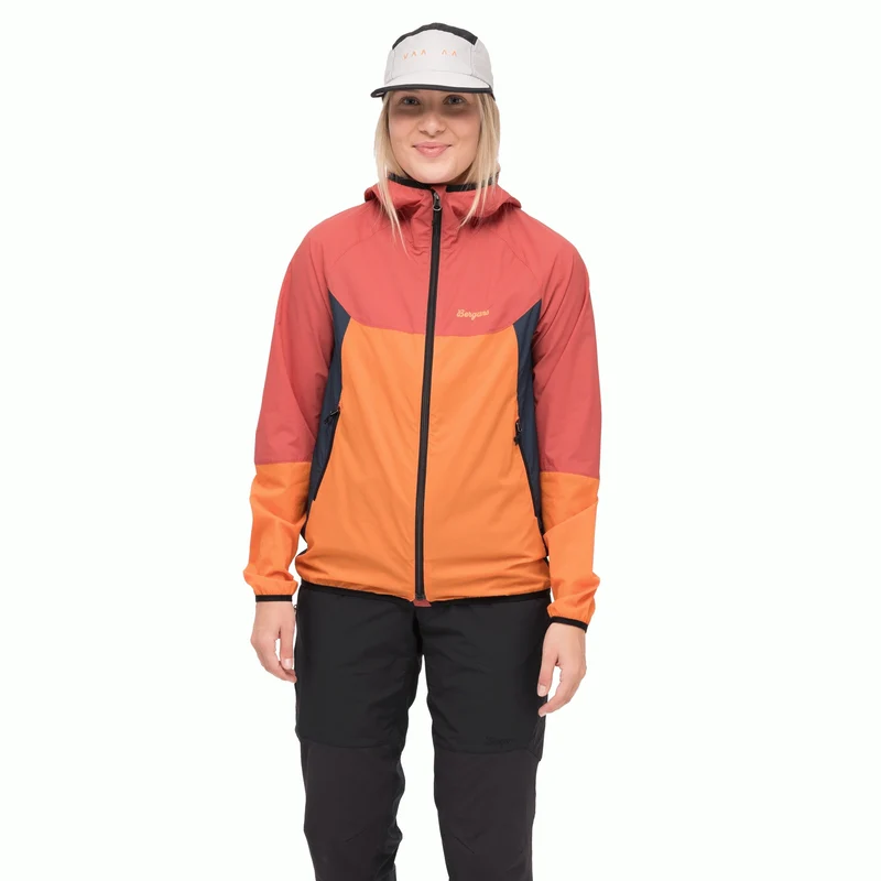 Vaagaa Windbreaker Jacket Women