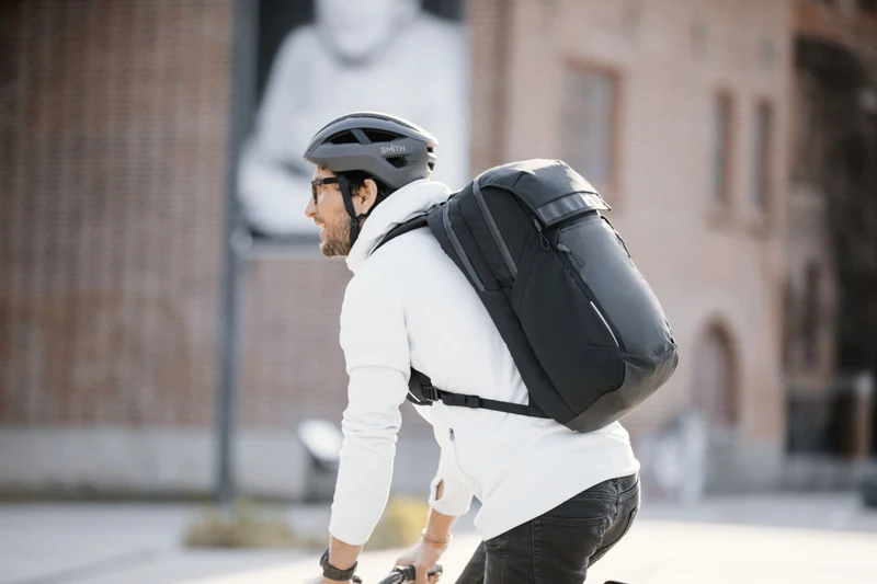 Thule Paramount Rucksack schwarz 18 L