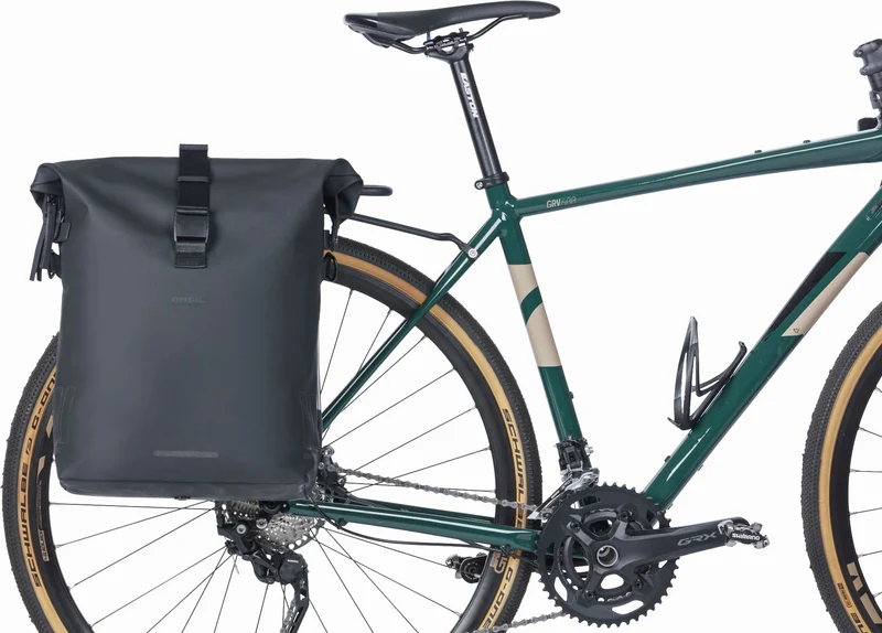 Basil SoHo Mik Side Fahrrad-Umhängetasche nachtschwarz 17 L