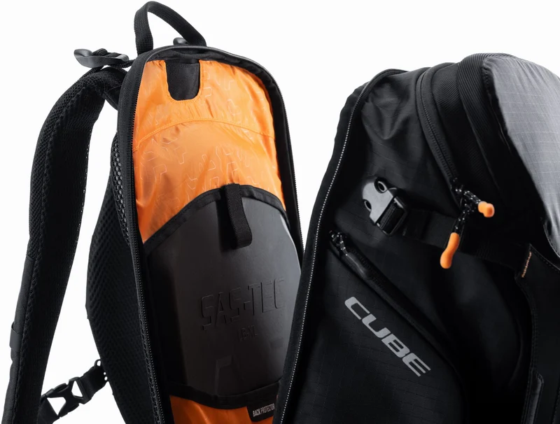 Cube Rucksack ATX Hybrid black 24 L