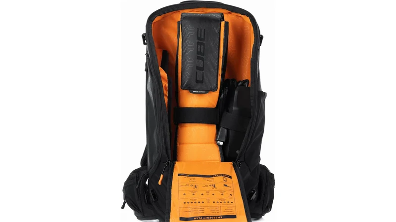 Cube Rucksack ATX Hybrid black 24 L