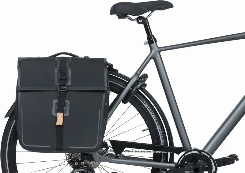 Basil Urban Dry Mik Hinterradtasche matt schwarz 50 L
