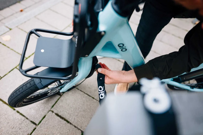 Qio Schlossset Trelock RS 480 + Einsteckkette 100cm + Akkuschliesszylinder für PowerPack 400/500