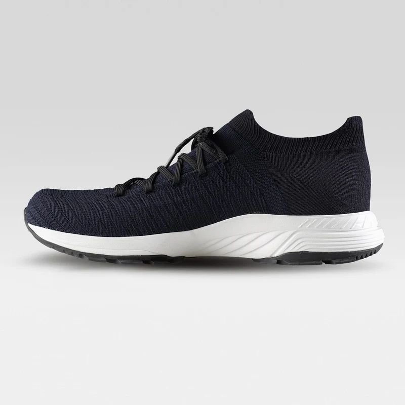 MAN LACES TREK SOLE SHOES