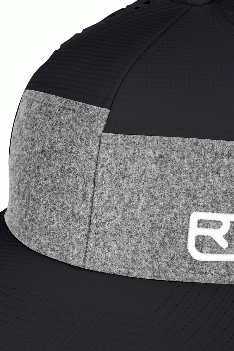 LOGO AIR TRUCKER CAP