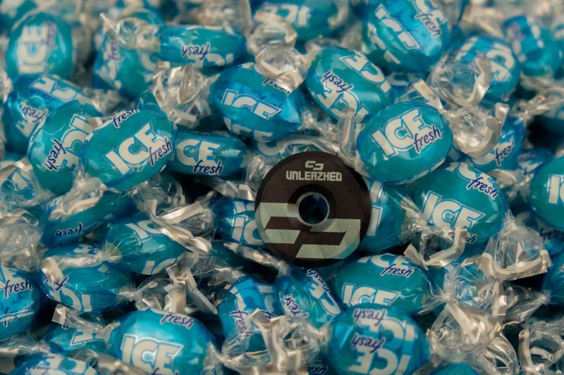 Unleazhed AL01 Top Cap Aluminium Logo Skin 1 pcs, 1 aluminium screw M6 turquoise