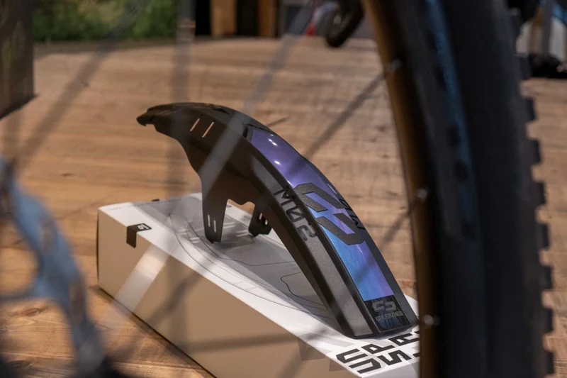 Unleazhed M02 Mudguard Big Decal Logo Skin unsplash 1 pcs 4 formcut flipflip violet-blue