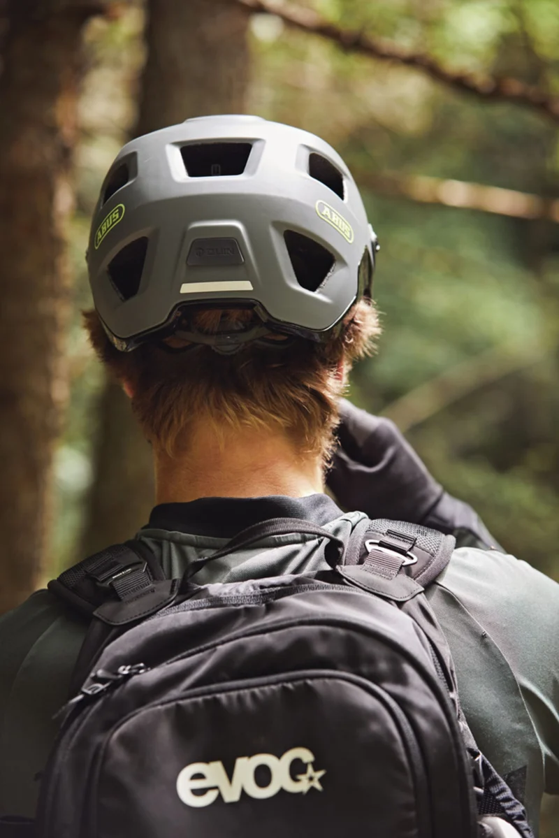 Abus MoDrop MTB-Helm Ti silver