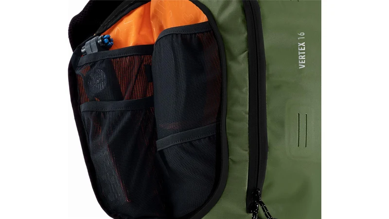 Cube Vertex TM Rucksack olive 16 L