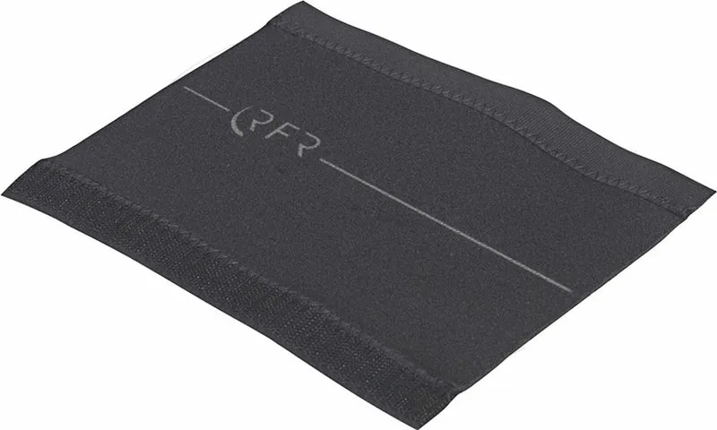 RFR Kettenstrebenschutz Universal black