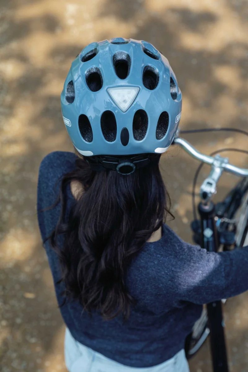 Abus Youn-I ACE Helm metallic plum matt