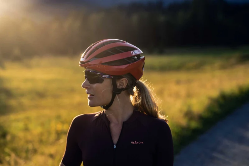 Abus Aventor Helm fuchsia pink