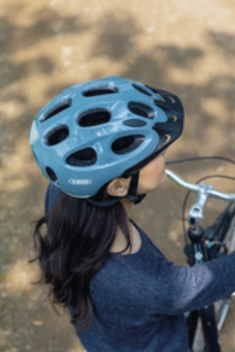 Abus Youn-I ACE Helm metallic blue