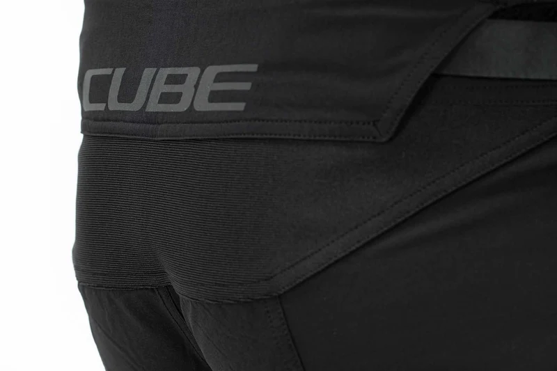CUBE Edge Baggy Shorts X Actionteam black
