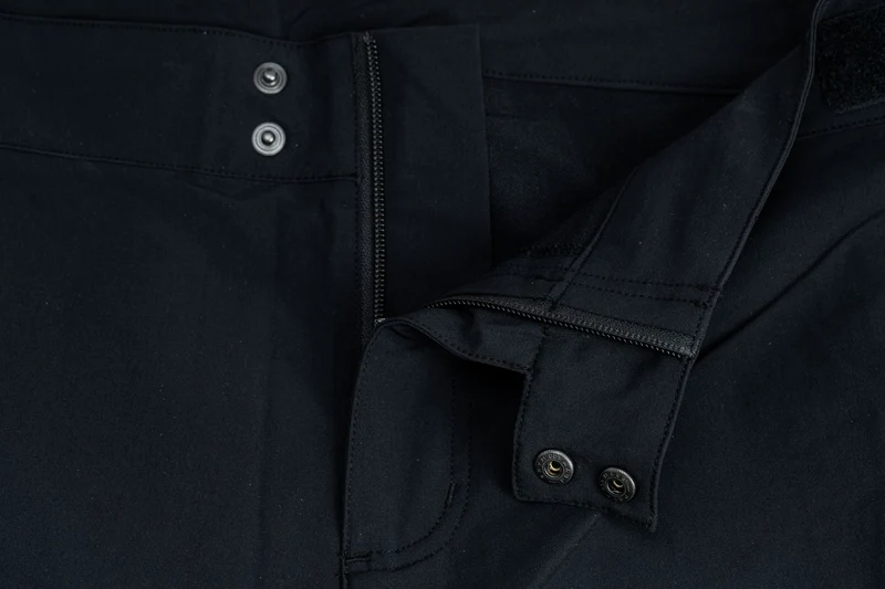 Cube Blackline Baggy Shorts black