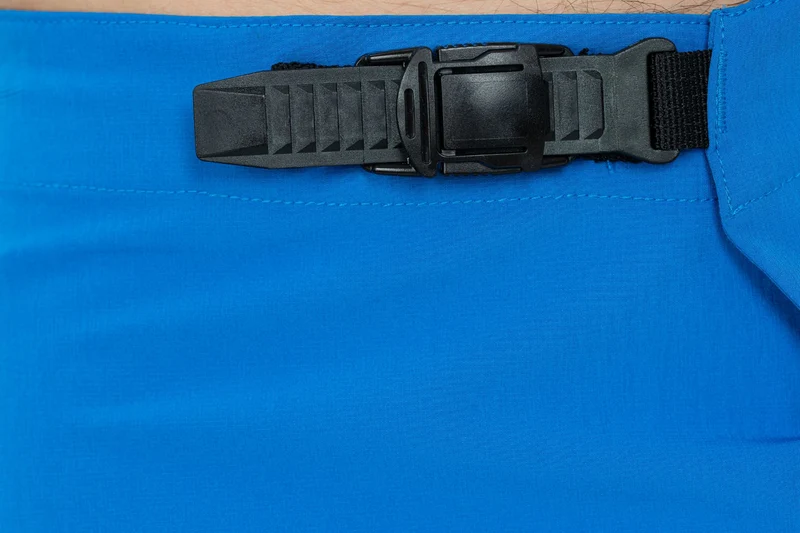 Cube Vertex Lightweight Baggy Shorts blue