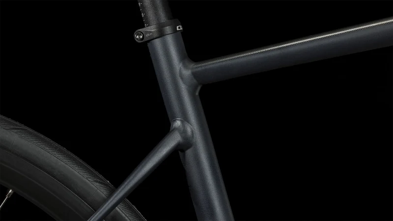 Cube Axial WS Race Rennrad Diamant 28" metalblack´n´rainbow