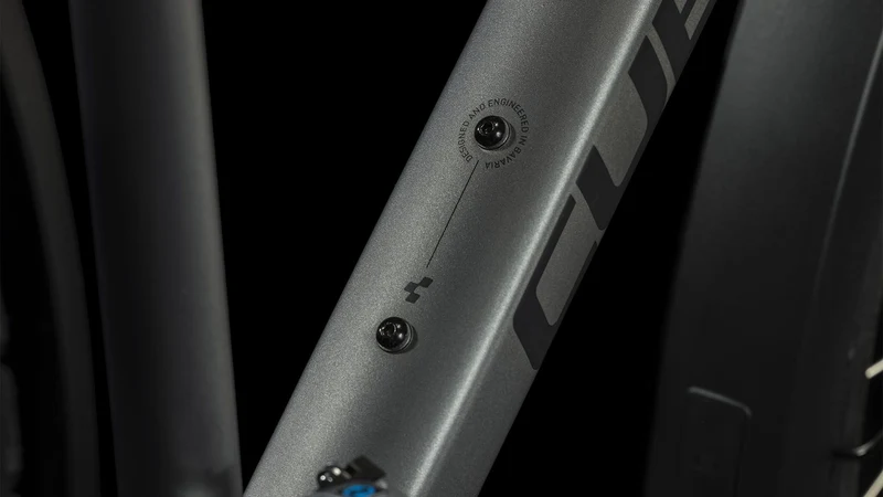 Cube Nature Allroad Trekkingrad Trapeze 28" graphite´n´black