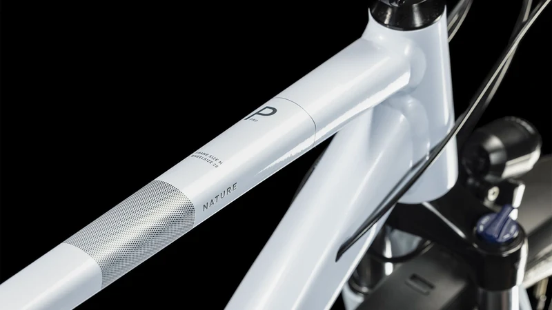 Cube Nature Pro Allroad Trekkingrad Diamant 28" frostwhite´n´grey
