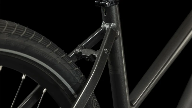 Cube Hyde Cityrad Trapeze 28" graphite´n´black