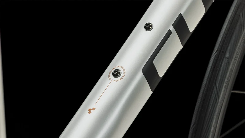 Cube Attain Pro Rennrad Diamant 28" silver´n´orange