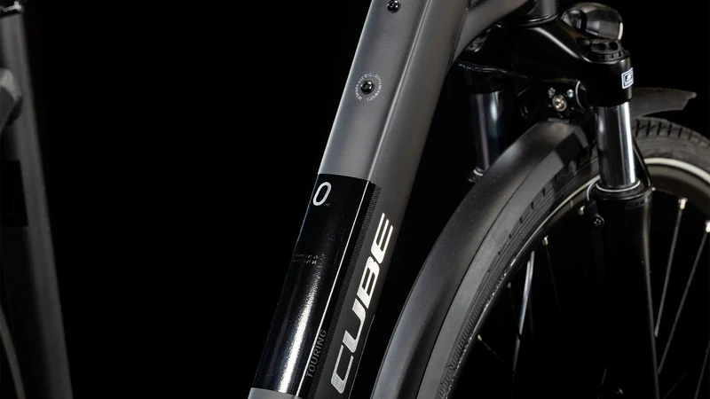 Cube Touring One Trekkingrad Easy Entry 28" black´n´metal