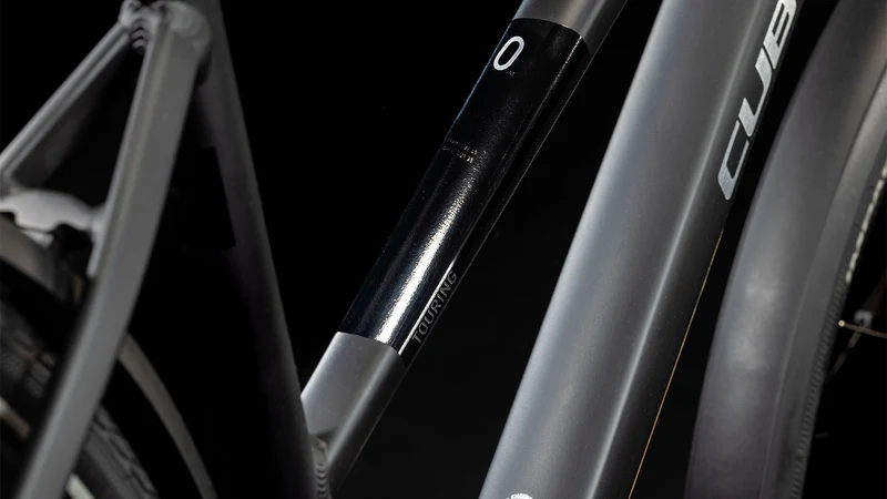 Cube Touring One Trekkingrad Trapeze 28" black´n´metal