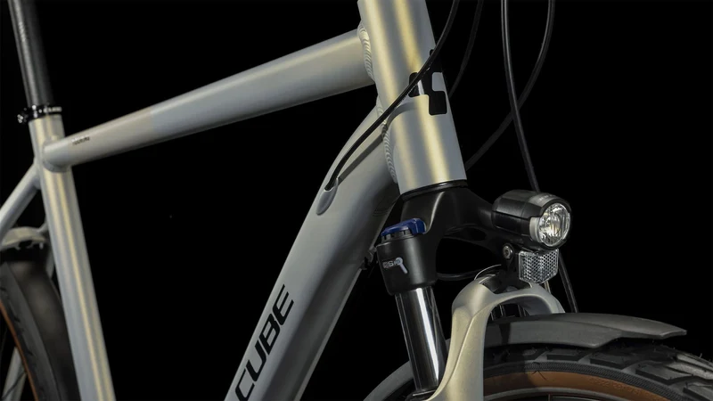 Cube Touring Pro Trekkingrad Diamant 28" pearlysilver´n´black