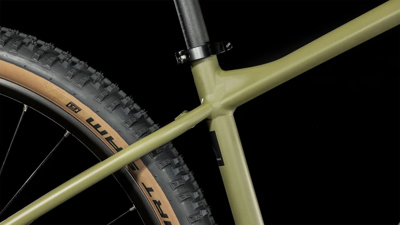 Cube Aim Race MTB-Hardtail Diamant olive´n´black