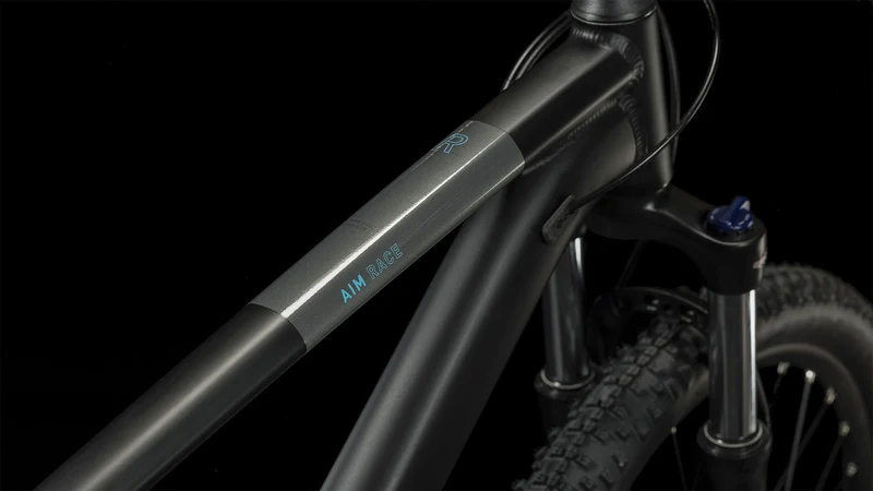Cube Aim Race MTB-Hardtail Diamant black´n´azure