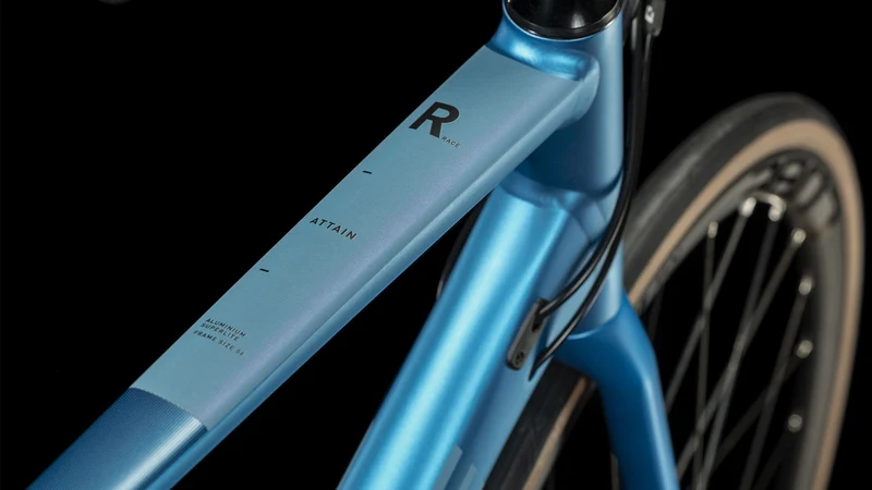 Cube Attain Race Rennrad Diamant 28" blue´n´spectral