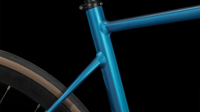 Cube Attain Race Rennrad Diamant 28" blue´n´spectral