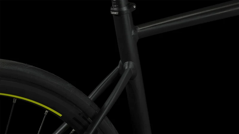 Cube Attain Race Rennrad Diamant 28" black´n´white