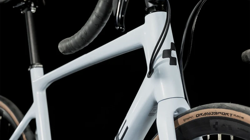 Cube Attain GTC Race Rennrad Diamant 28" flashwhite´n´black