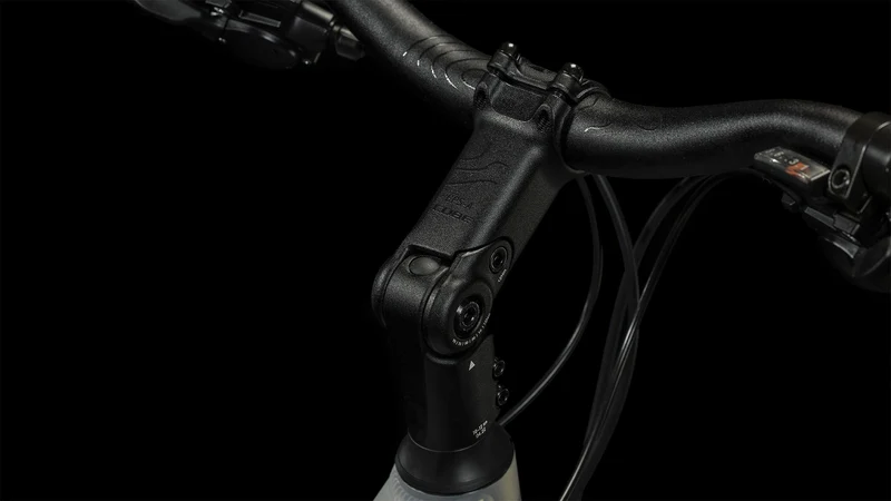 Cube Touring Pro Trekkingrad Easy Entry 28" pearlysilver´n´black