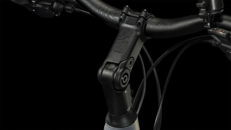 Cube Touring Pro Trekkingrad Trapeze 28" pearlysilver´n´black