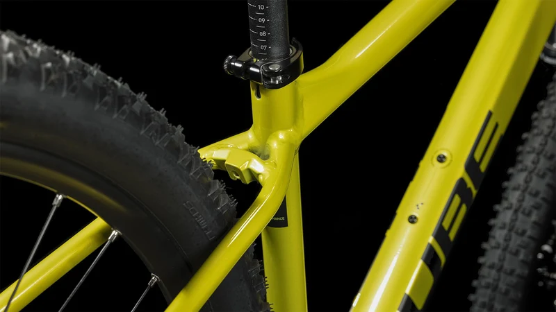 Cube Analog MTB-Hardtail Diamant flashlime´n´black