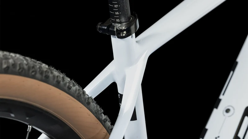 Cube Reaction C:62 Pro MTB-Hardtail Diamant 29" white´n´blue´n´red