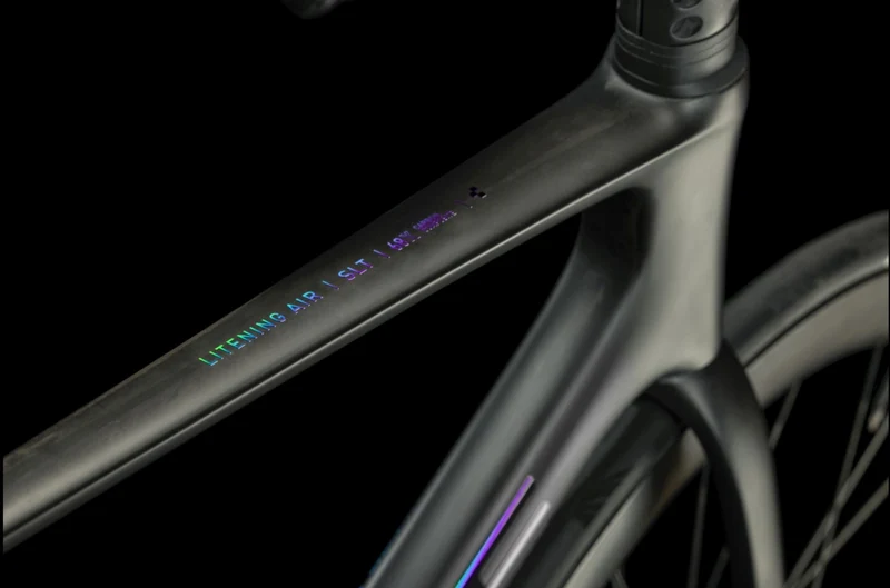 Cube Litening AIR C:68X SLT Rennrad Diamant 28" carbon´n´rainbow