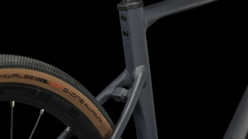 Cube Nuroad Race Gravelbike Diamant 28" grey´n´black