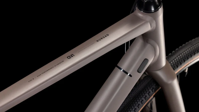 Cube Nuroad One Gravelbike Diamant 28" cedar´n´black