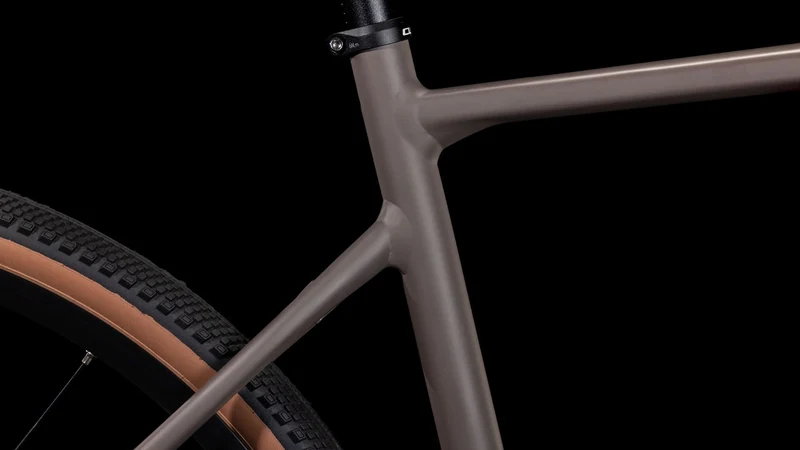 Cube Nuroad One Gravelbike Diamant 28" cedar´n´black