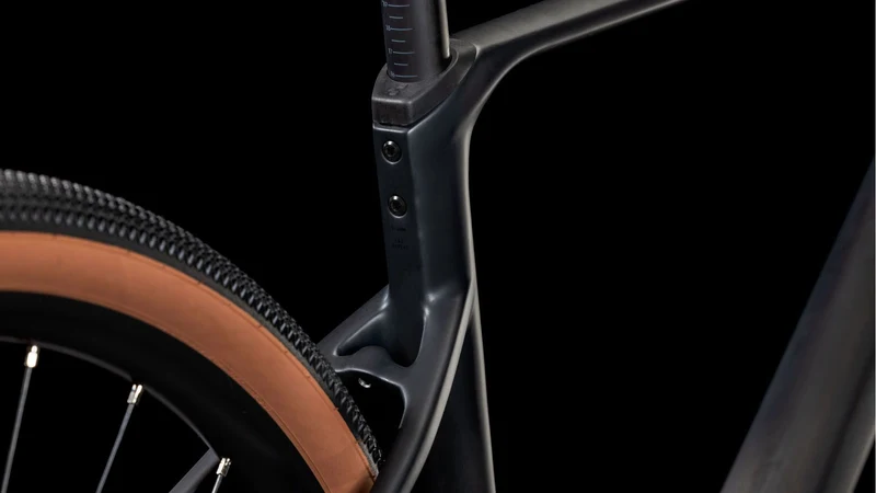 Cube Nuroad C:62 One Gravelbike Diamant 28" carbon´n´glossy
