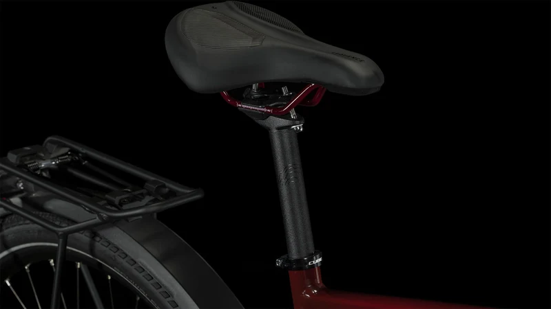 Cube Travel Trekkingrad Diamant 28" mirrorred´n´black