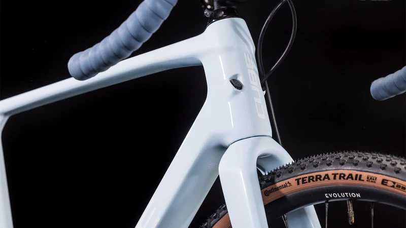 Cube Nuroad C:62 EX Gravelbike Diamant 28" frostwhite´n´white